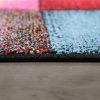 Rövidszálú szőnyeg vidám kockás mintával - színes 80x300 cm