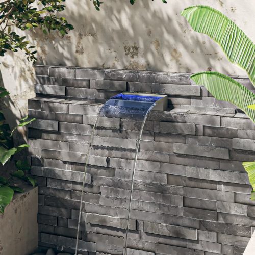  rozsdamentes acél vízeséskifolyó RGB LED-ekkel 30 cm