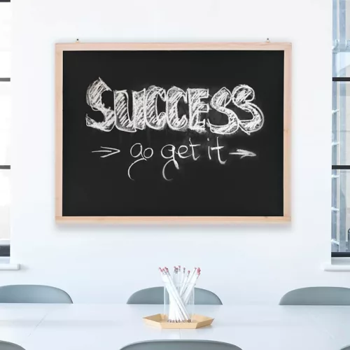  falra függeszthető cédrusfa iskolatábla 60 x 80 cm