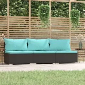  fekete háromszemélyes polyrattan kanapé párnákkal