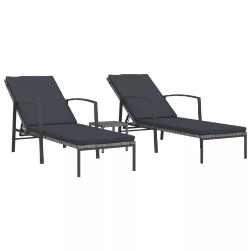  2 db szürke polyrattan napozóágy asztallal