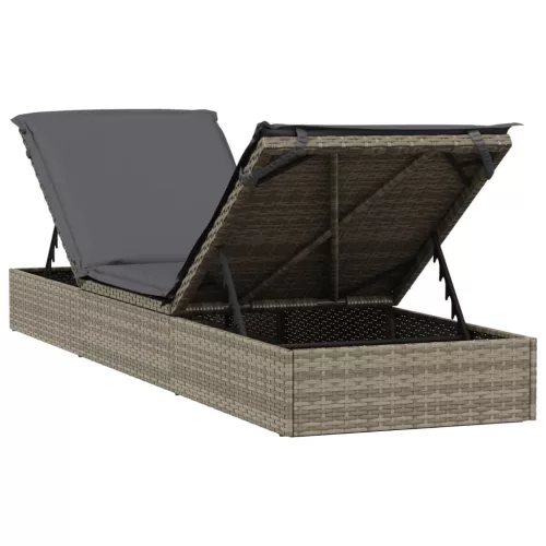  2 db szürke polyrattan napágy asztallal