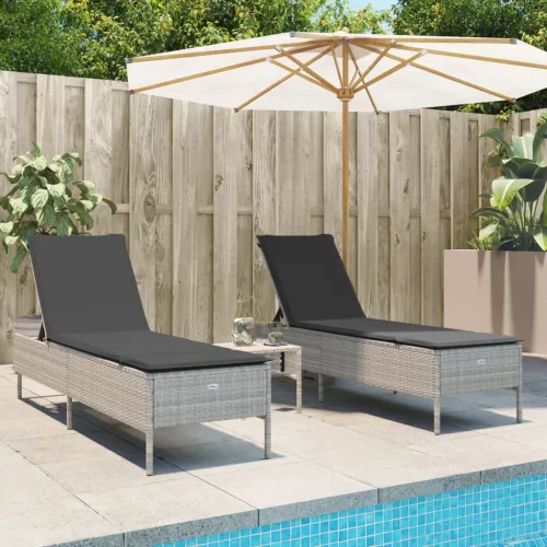  2 db világosszürke polyrattan napozóágy párnával