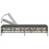  2 db világosszürke polyrattan napozóágy párnával