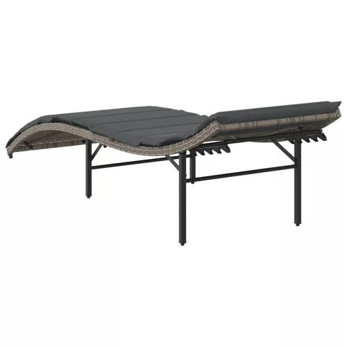  2 db szürke polyrattan napozóágy párnával