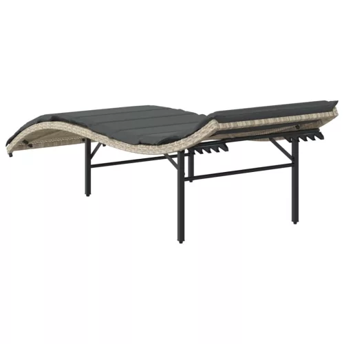  2 db világosszürke polyrattan napozóágy párnával