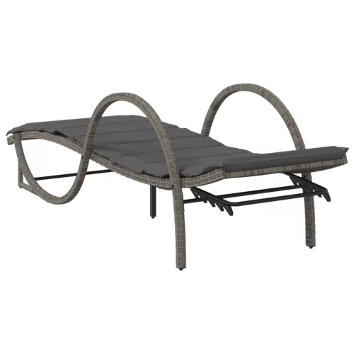  2 db szürke polyrattan napozóágy párnával
