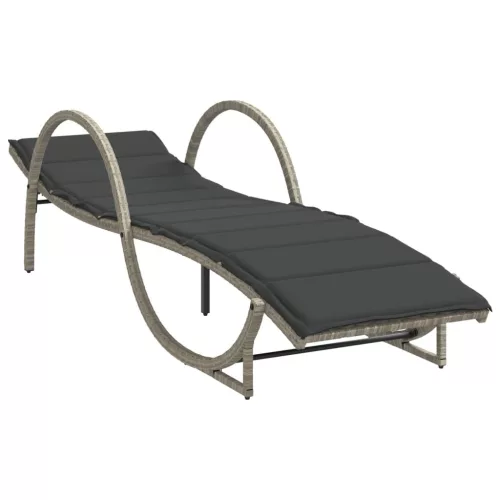  2 db világosszürke polyrattan napozóágy párnával