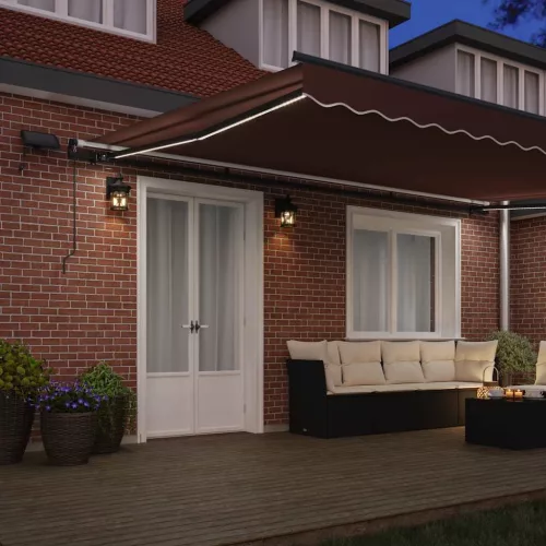  barna kézzel kihúzható LED-es napellenző 500 x 300 cm