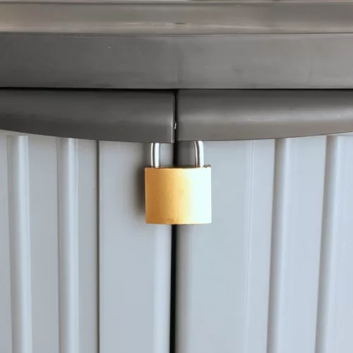  műanyag szekrény 68 x 39 x 92 cm