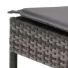  2 db szürke polyrattan napozóágy asztallal és párnával
