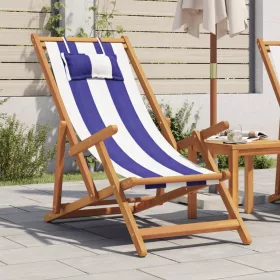   kék és fehér eukaliptuszfa és szövet összecsukható strandszék