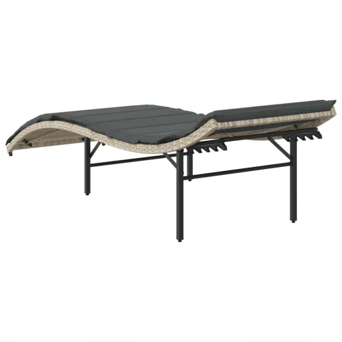  világosszürke polyrattan napozóágy párnával 55x199x50 cm