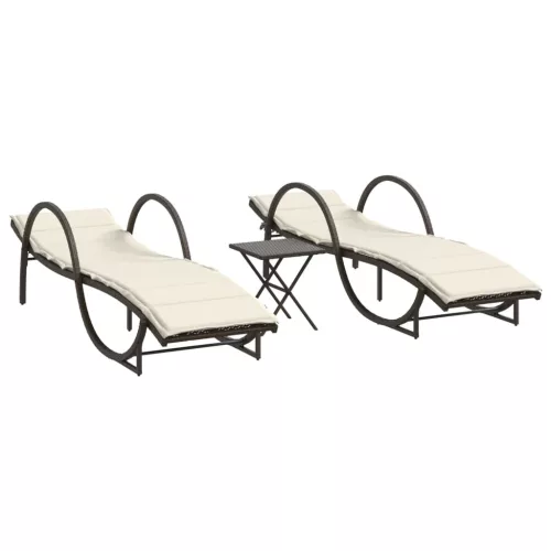  2 db barna polyrattan napozóágy asztallal