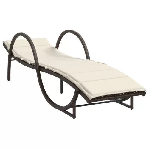  2 db barna polyrattan napozóágy asztallal
