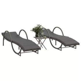  2 db szürke polyrattan napozóágy asztallal