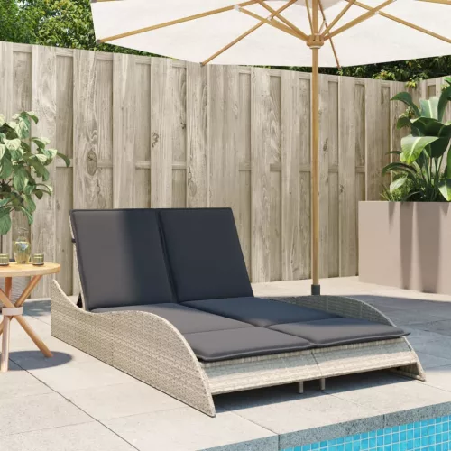  világosszürke polyrattan napozóágy párnákkal 114x205x73 cm
