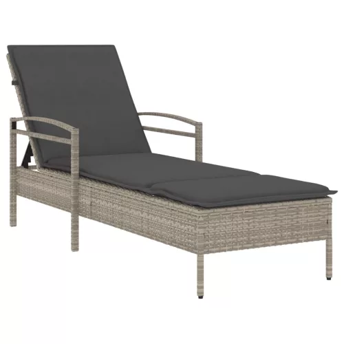  világosszürke polyrattan napozóágy párnával 63x200x81 cm
