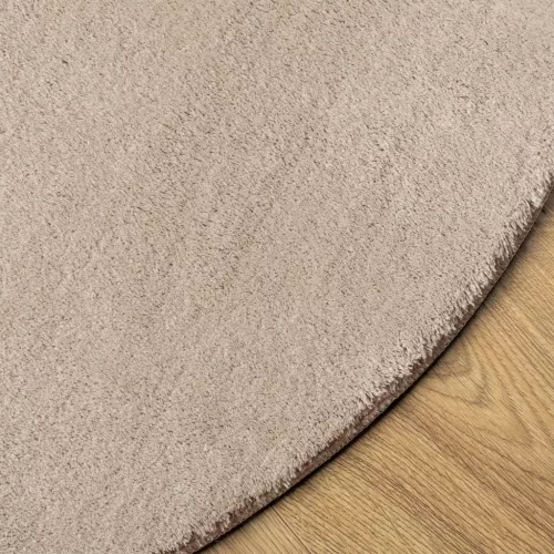  HUARTE homokszínű rövid szálú puha és mosható szőnyeg Ø 80 cm