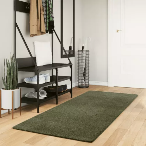  HUARTE erdőzöld rövid szálú puha és mosható szőnyeg 80 x 200 cm