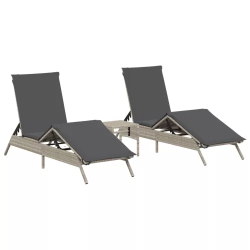  2 db világosszürke polyrattan napozóágy asztallal