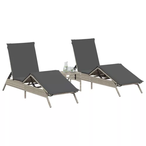  2 db világosszürke polyrattan napozóágy asztallal