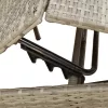  2 db szürke polyrattan napozóágy asztallal