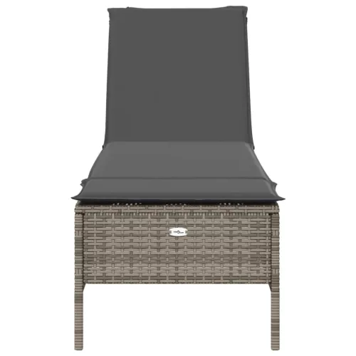  szürke polyrattan napozóágy párnával