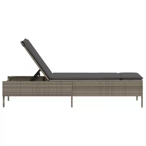  szürke polyrattan napozóágy párnával