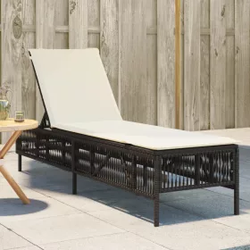  barna polyrattan napozóágy párnával