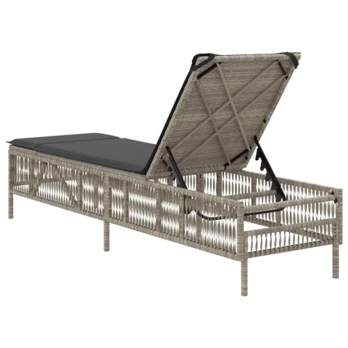  világosszürke polyrattan napozóágy párnával