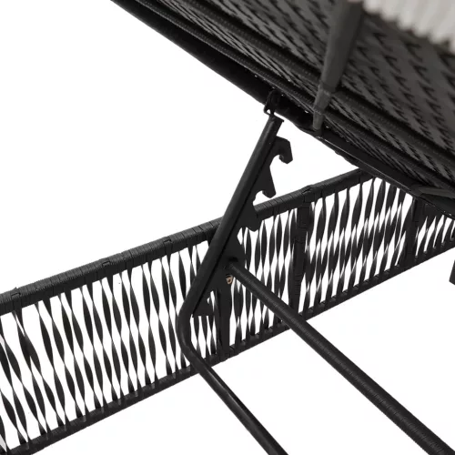  2 db fekete polyrattan napozóágy asztallal