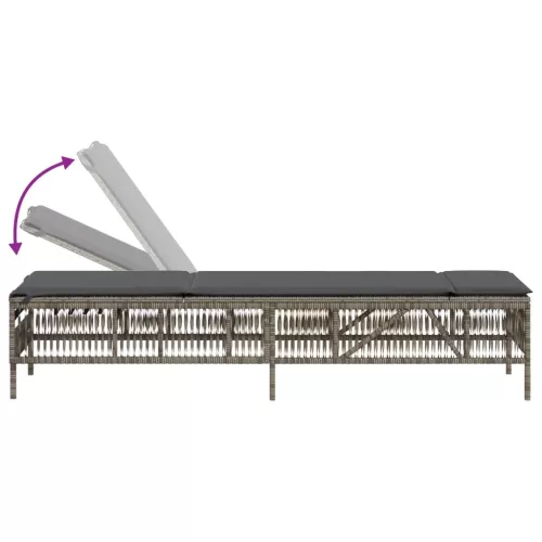  2 db szürke polyrattan napozóágy asztallal