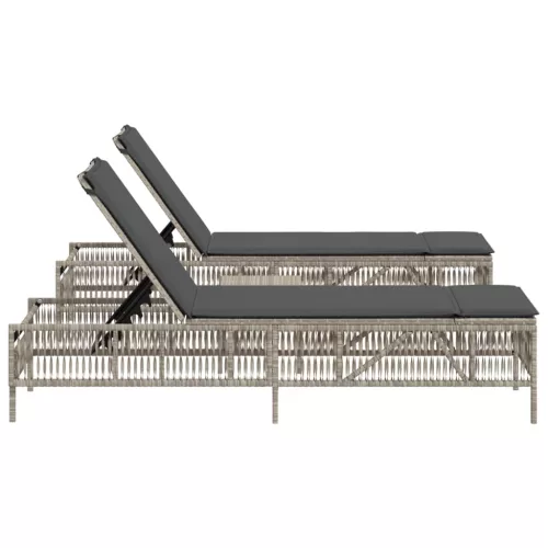 2 db világosszürke polyrattan napozóágy asztallal