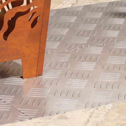  Alumínium lemez 4 db csúszásmentes 80x40 cm