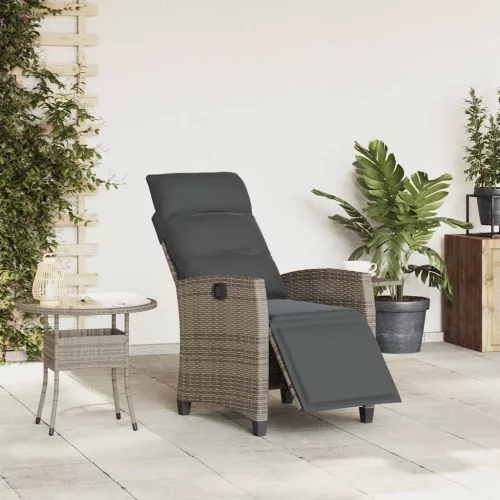  szürke polyrattan fekvő kerti szék oldalsó asztallal