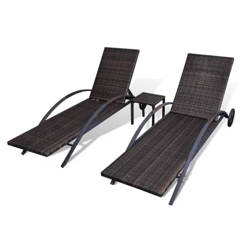  barna polyrattan napozóágyak asztallal