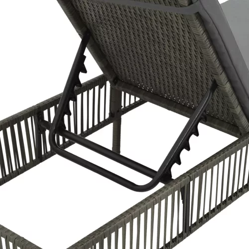  szürke polyrattan napozóágy párnával