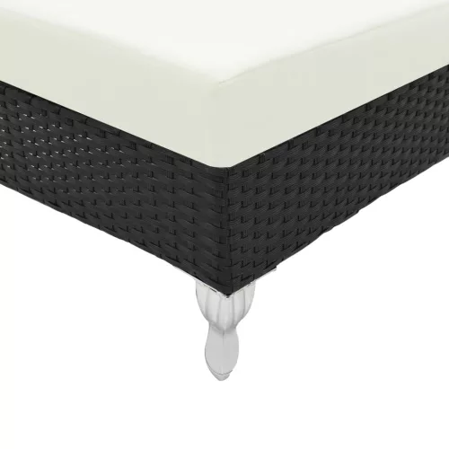  fekete polyrattan napozóágy párnával