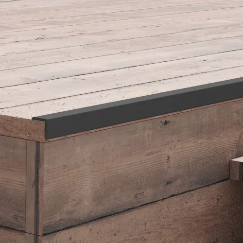  5 db fekete WPC teraszburkoló sarokprofil 170 cm