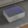  betonszürke szerelt fa dohányzóasztal LED-del 70 x 50 x 30 cm